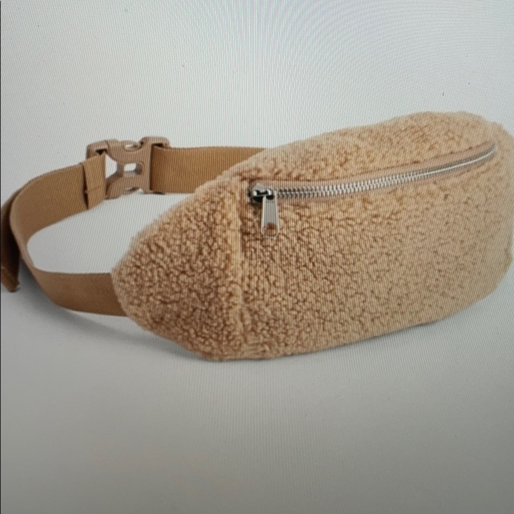 Gap Sherpa Fleece Belt Bag NWOT
